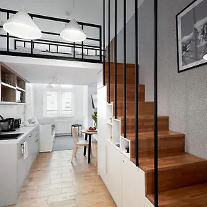 duga-18-apartament-premium-z-antresol.poznan-hotels.com/
