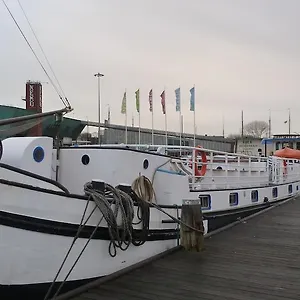 Hotel na wodzie Anna Maria Ii
